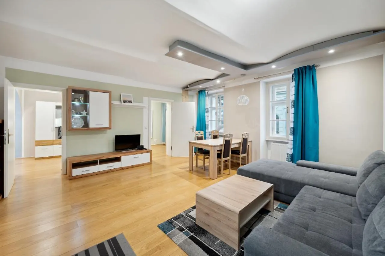 Florian'S Apartments In Mariahilf Vienna Austria