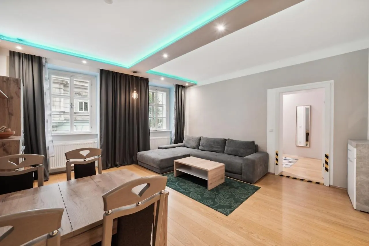 Florian'S Apartments In Mariahilf Vienna 4*,