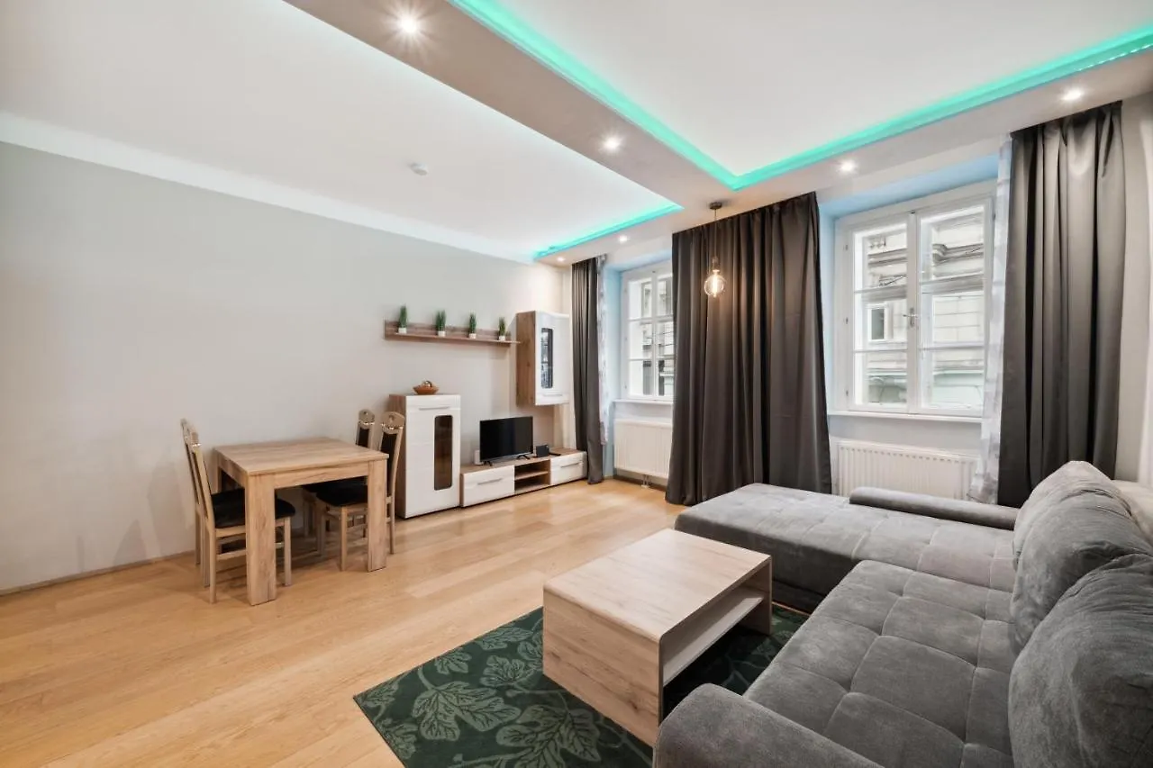 Florian'S Apartments In Mariahilf Vienna Austria