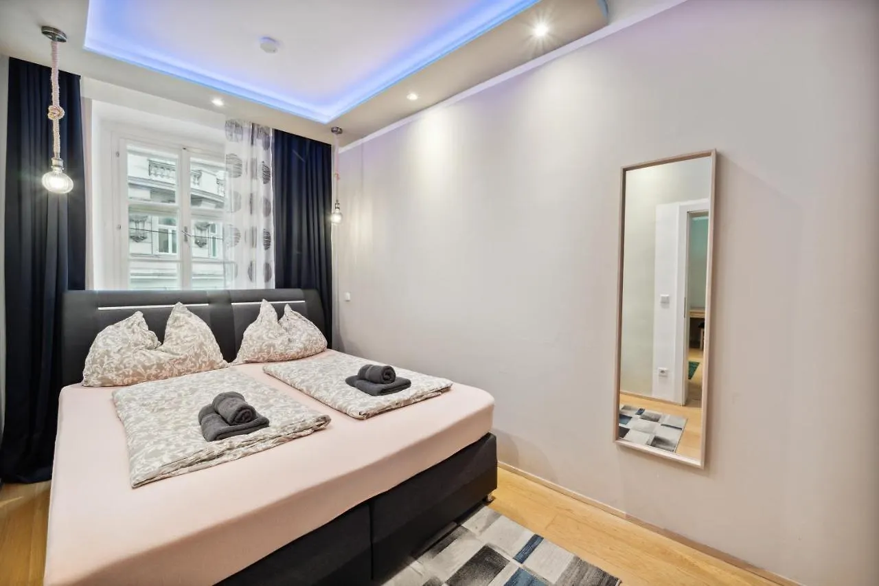 **** Aparthotel Florian'S Apartments In Mariahilf Vienna Austria
